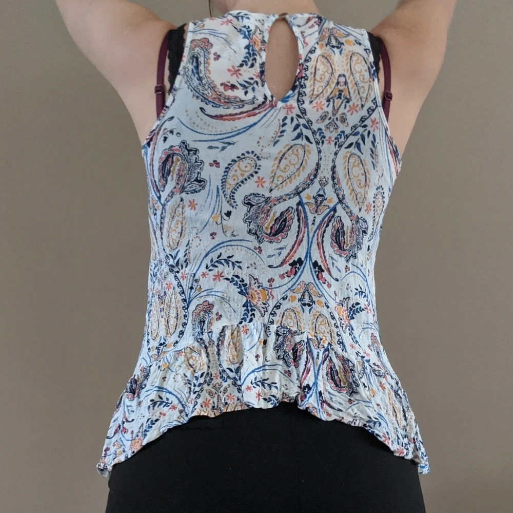 Xhilaration NWoT peplum tank top with key hole - Picture 2 of 8